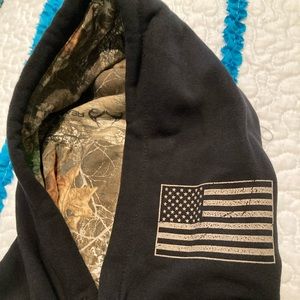 Mens Realtree Production “Buck Wear”Hoodie